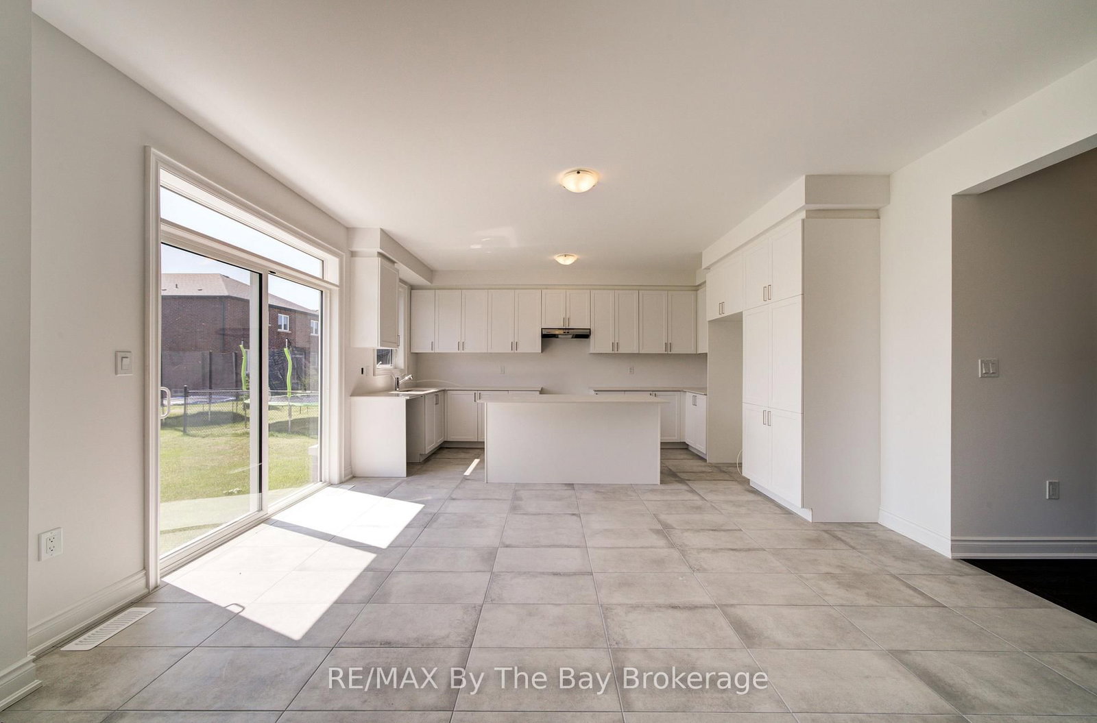 25 Amber Drive • Wasaga Beach, ON photo 12