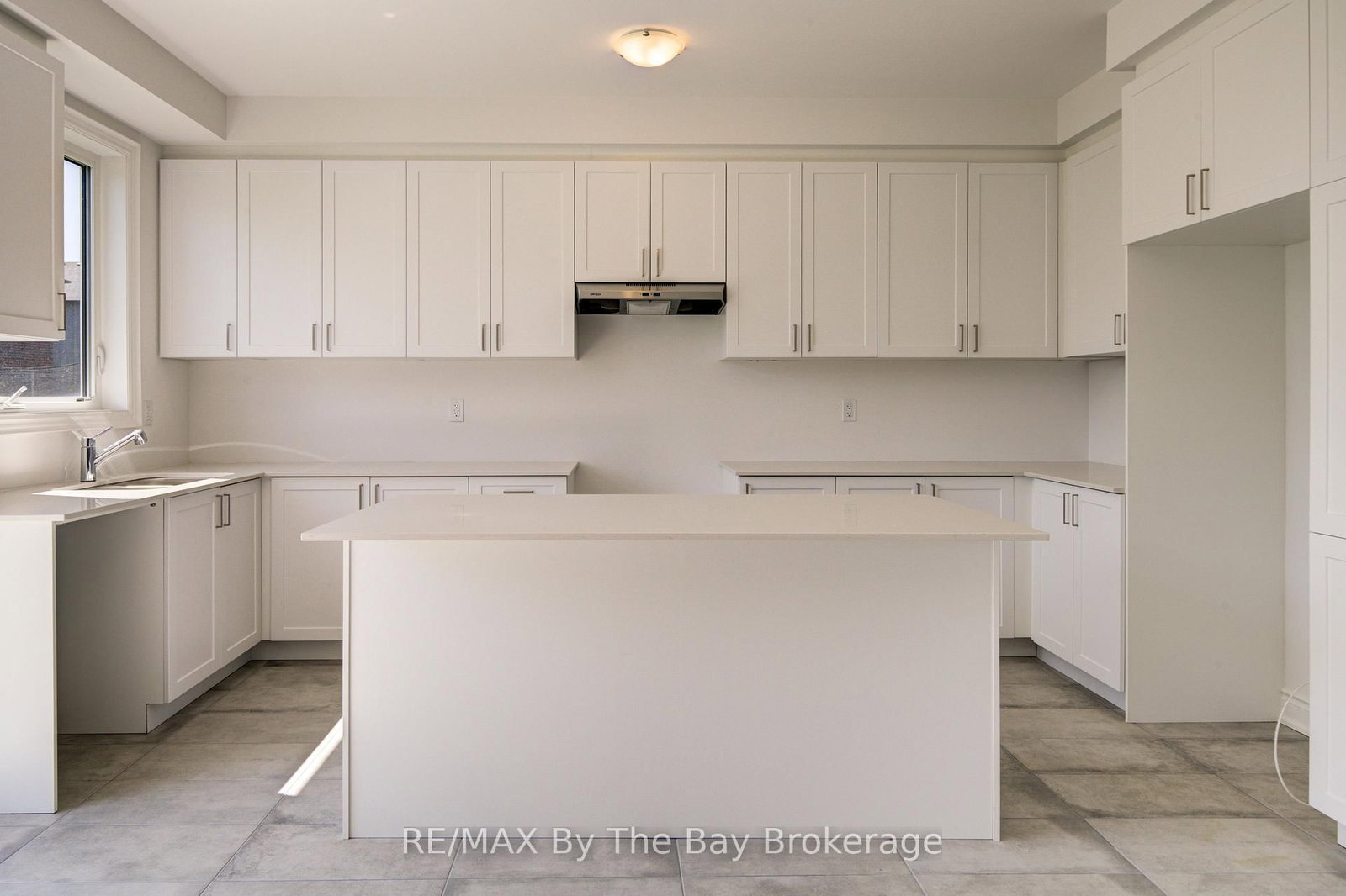 25 Amber Drive • Wasaga Beach, ON photo 13
