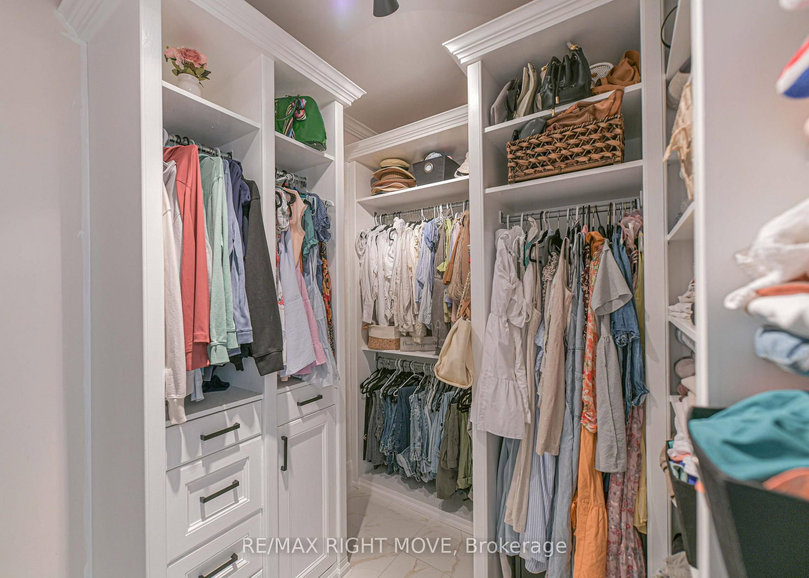 1043 Hurlwood Lane • Severn, ON photo 21