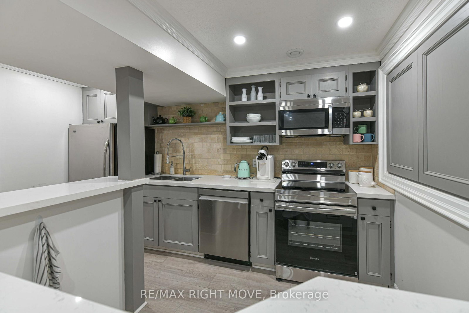 1043 Hurlwood Lane • Severn, ON photo 33