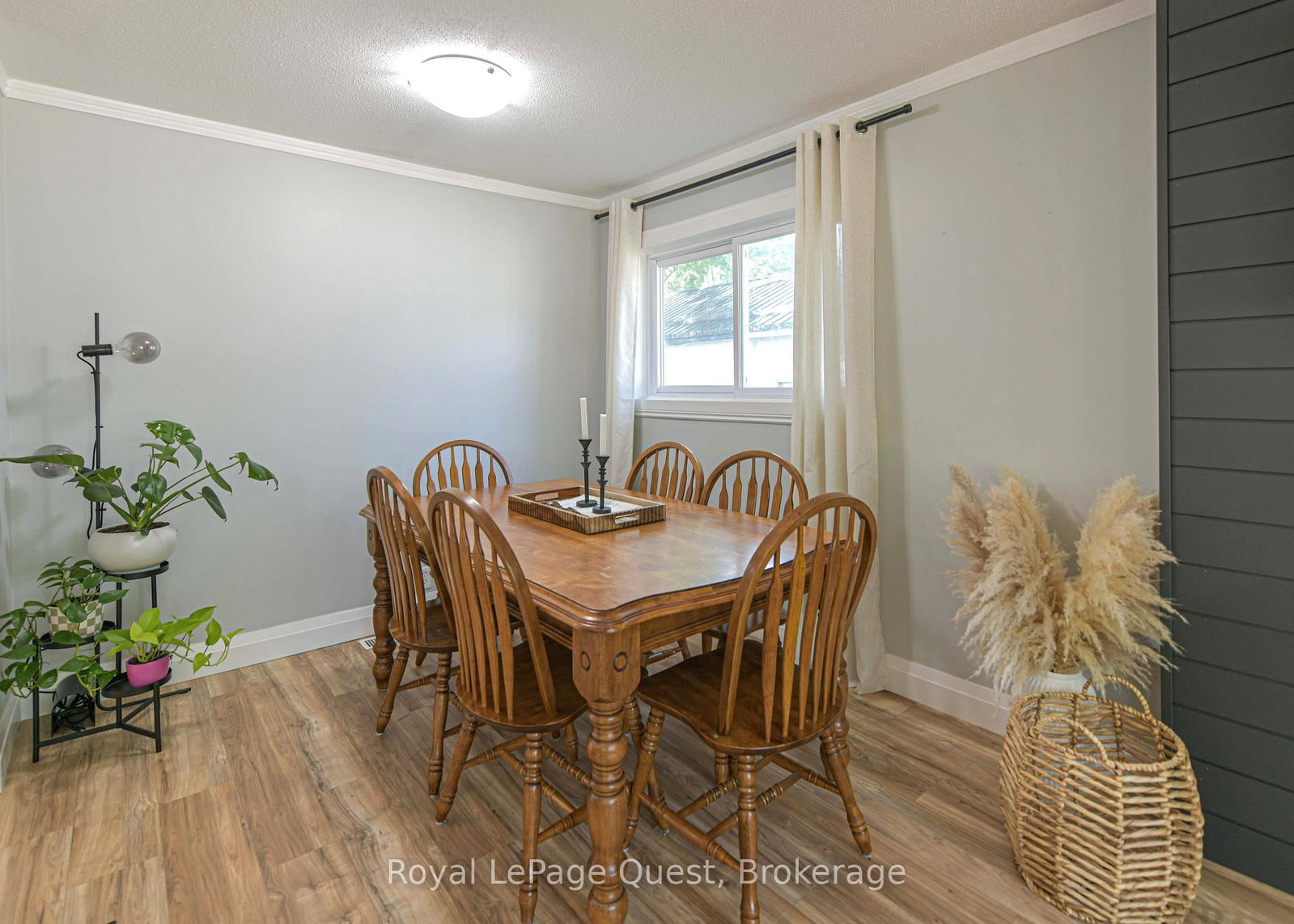 401 Mississaga Street W • Orillia, ON photo 11