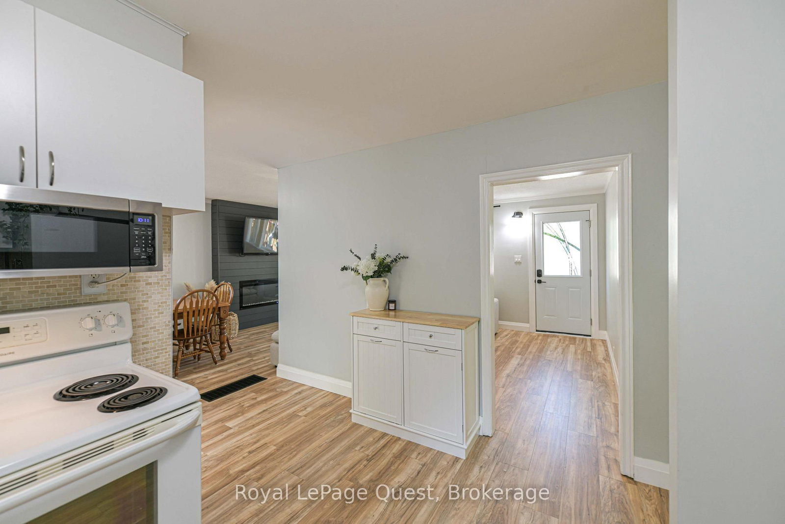 401 Mississaga Street W • Orillia, ON photo 18