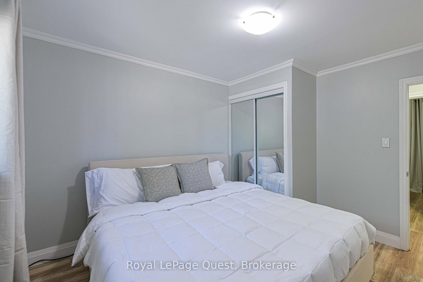 401 Mississaga Street W • Orillia, ON photo 21