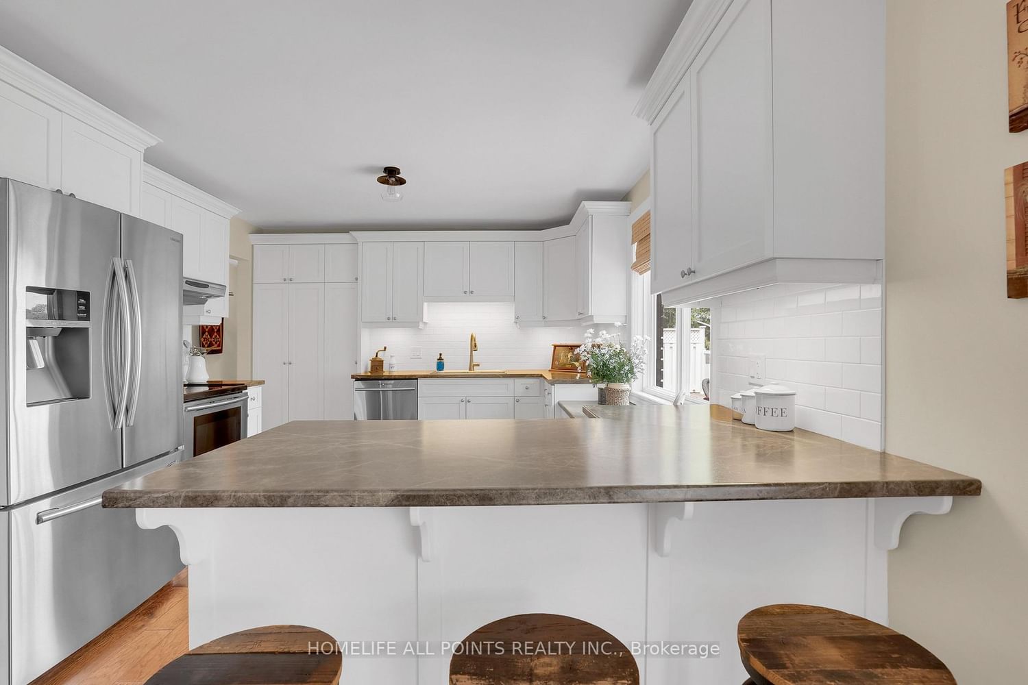 4 SCHOONER Drive • Wasaga Beach, ON photo 6