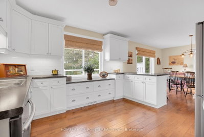 4 SCHOONER Drive • Wasaga Beach, ON photo 9