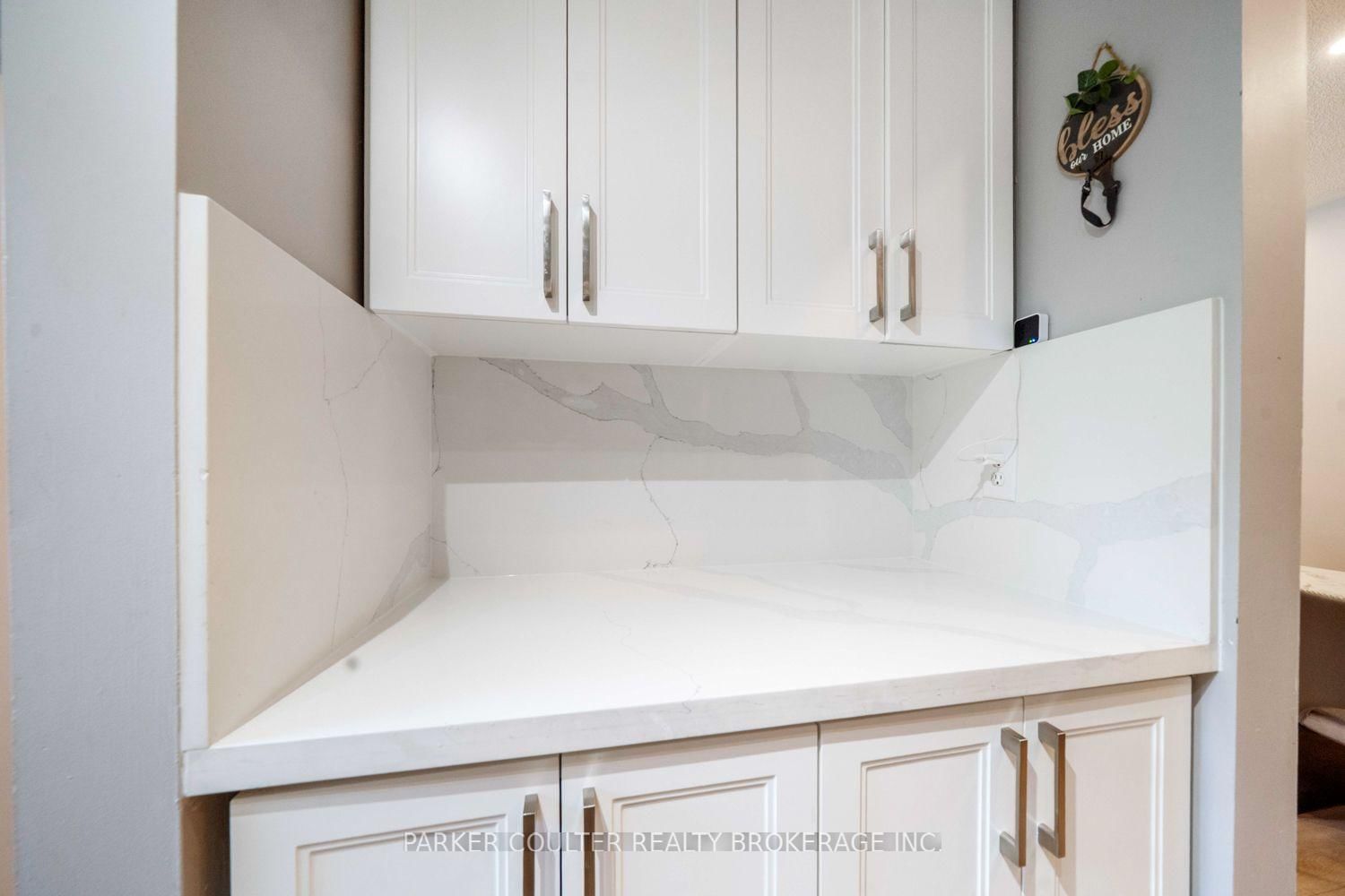 16 Drake Drive • Barrie, ON photo 16