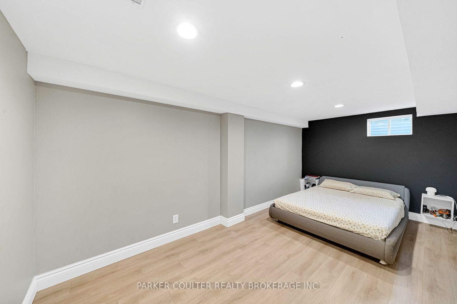 16 Drake Drive • Barrie, ON photo 34