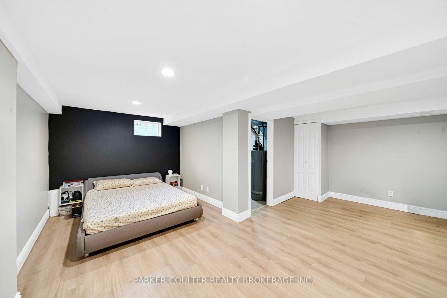 16 Drake Drive • Barrie, ON photo 36