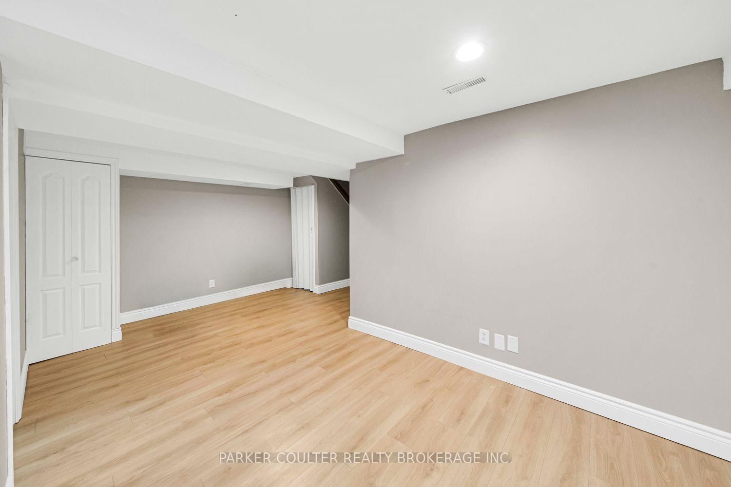 16 Drake Drive • Barrie, ON photo 38
