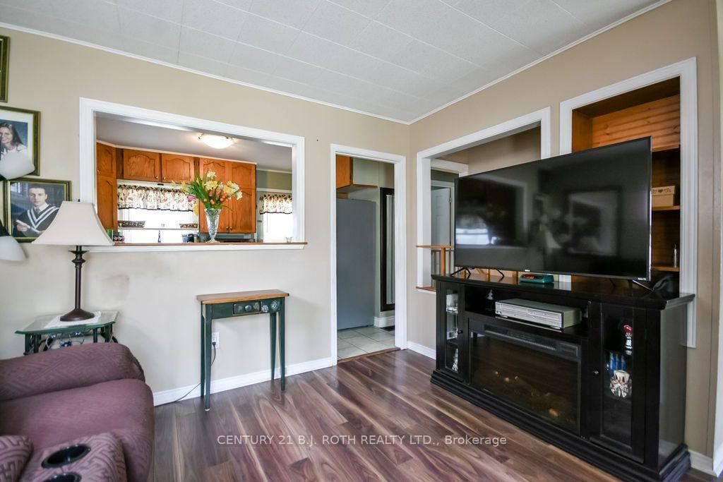 124 MARY Street • Orillia, ON photo 10