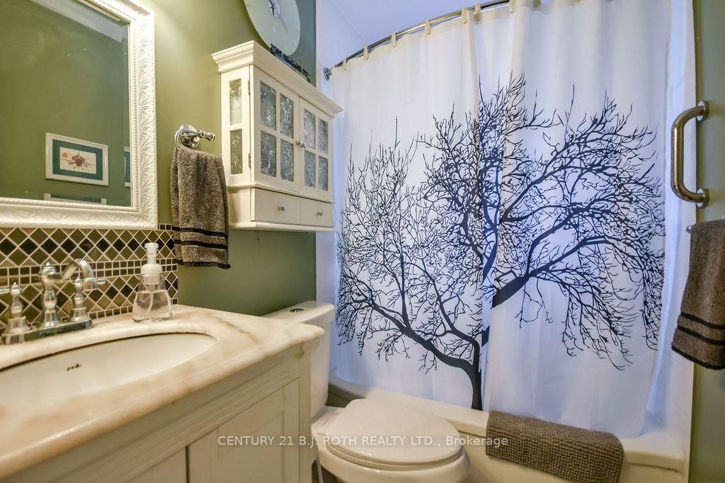 124 MARY Street • Orillia, ON photo 16