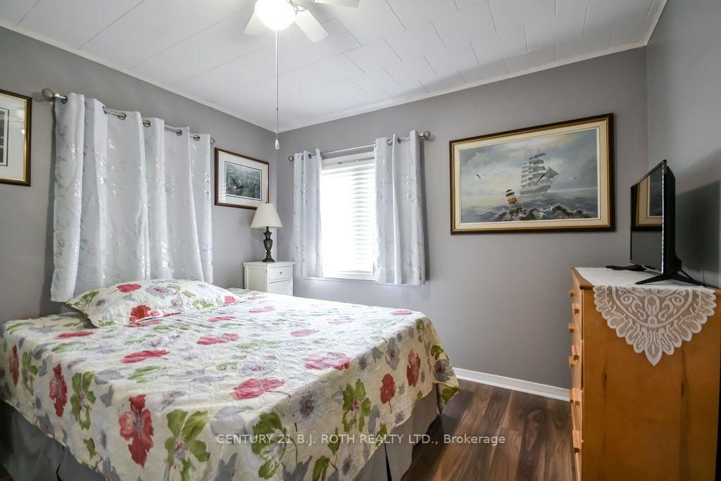124 MARY Street • Orillia, ON photo 17