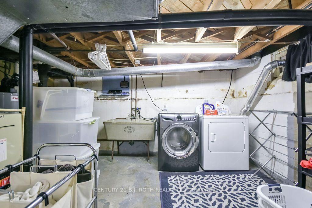 124 MARY Street • Orillia, ON photo 23