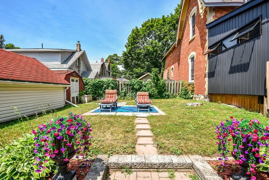 124 MARY Street • Orillia, ON photo 28