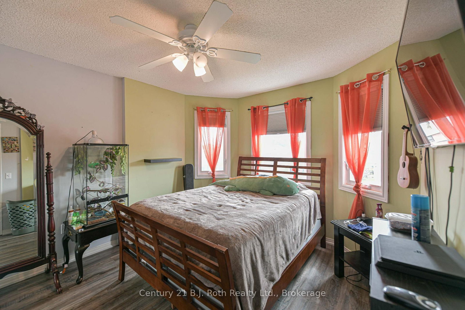 16 Frontier Avenue • Orillia, ON photo 35
