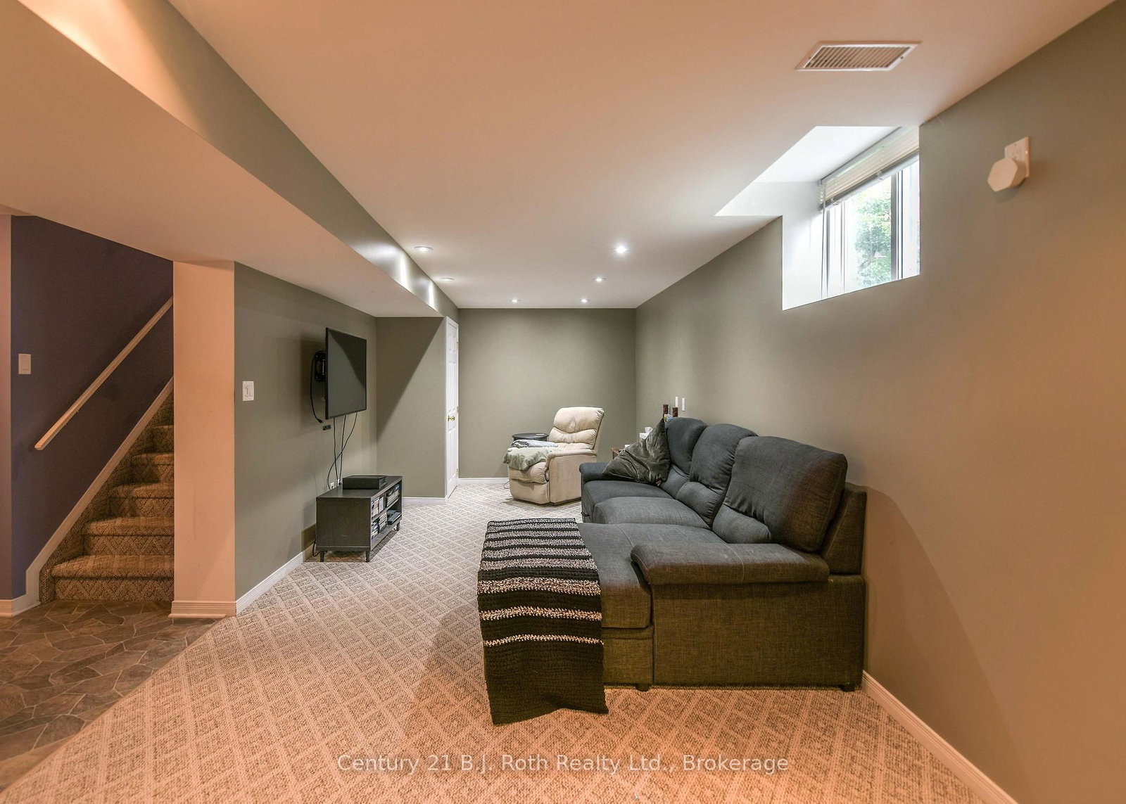 16 Frontier Avenue • Orillia, ON photo 39