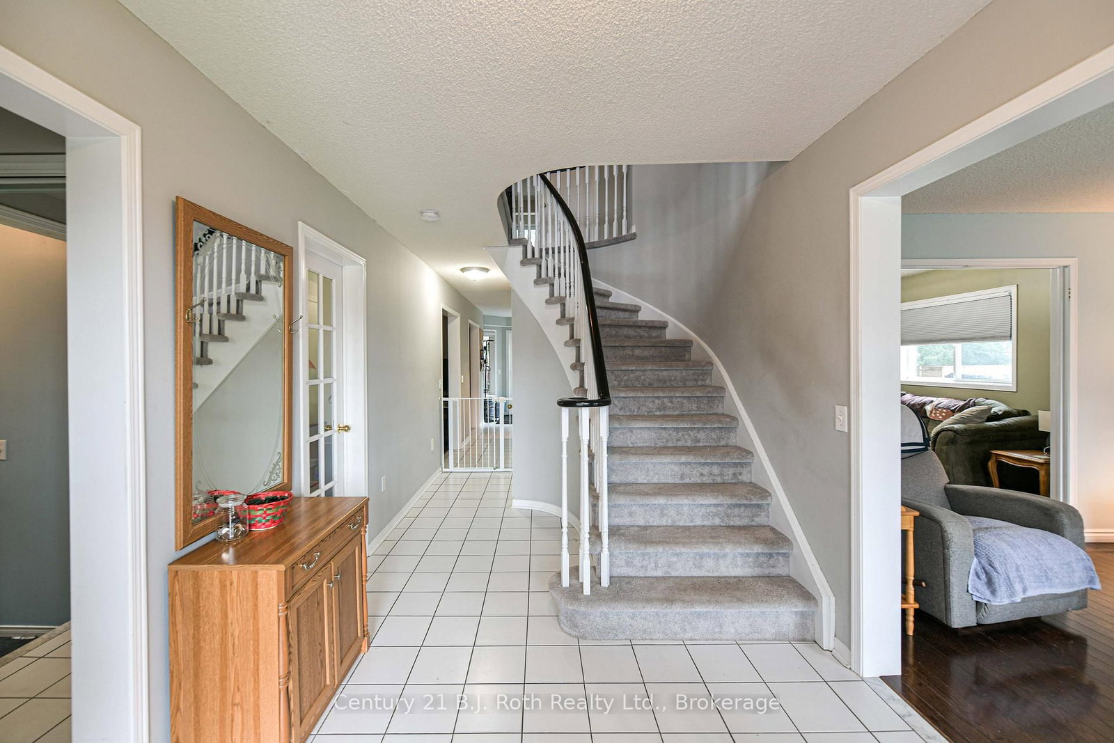 16 Frontier Avenue • Orillia, ON photo 9