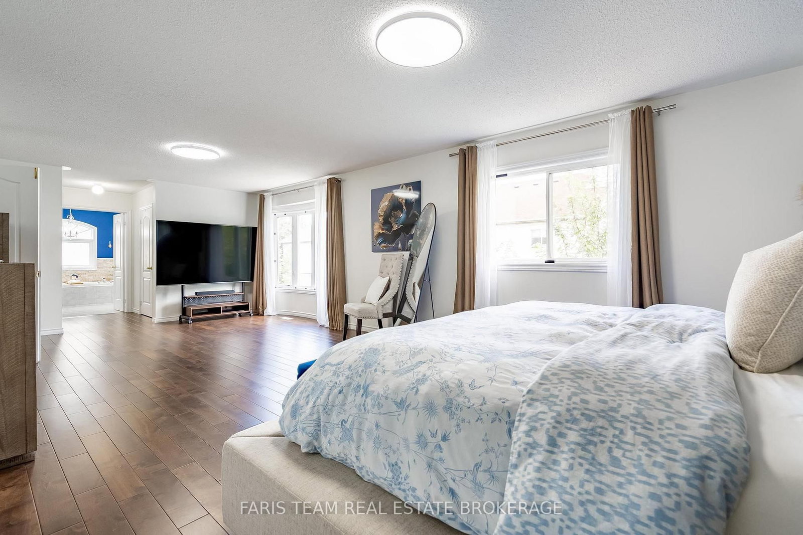 31 The Queensway • Barrie, ON photo 23