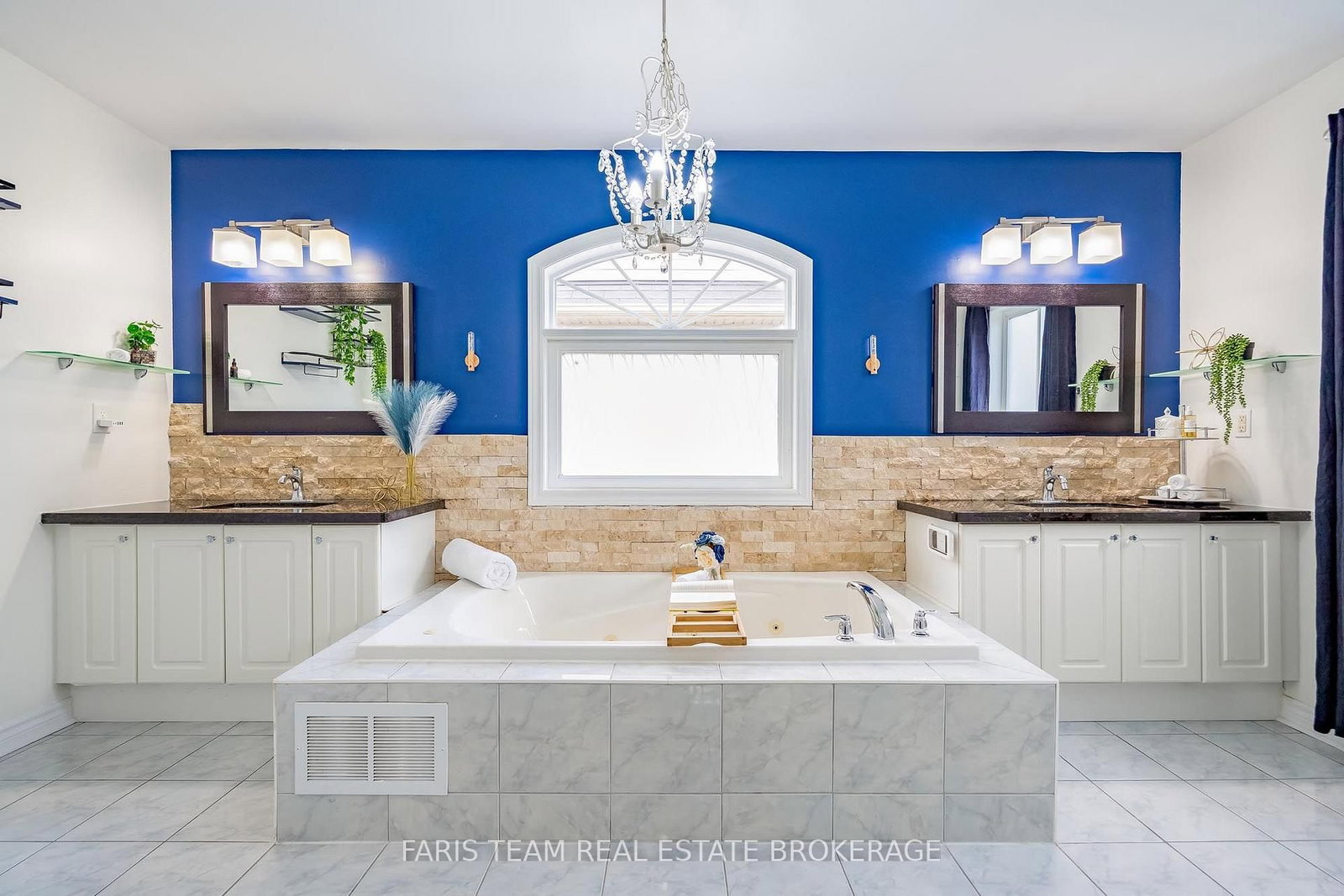 31 The Queensway • Barrie, ON photo 24