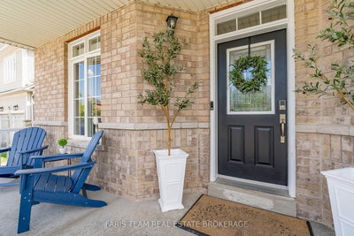 31 The Queensway • Barrie, ON photo 4