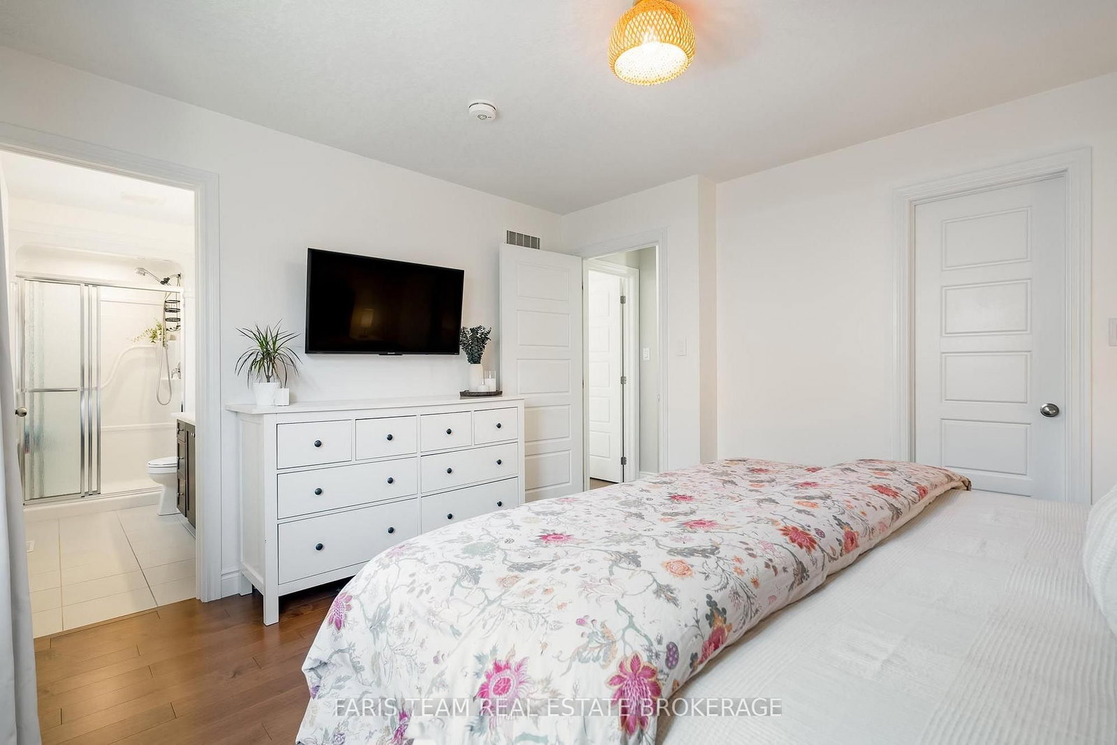 17 Hunter Avenue • Tay, ON photo 16