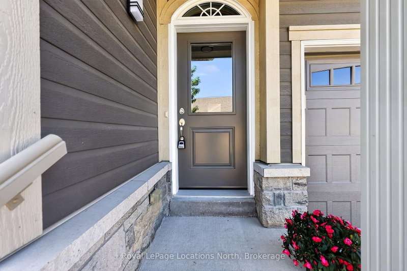73 Kari Crescent