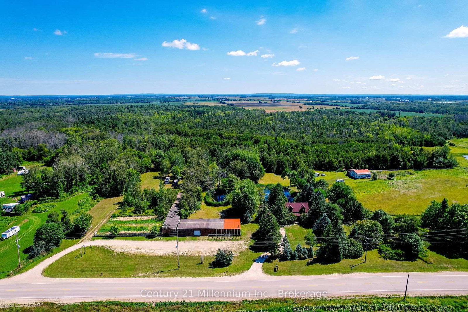 1547 County 42 Road • Clearview, ON photo 11