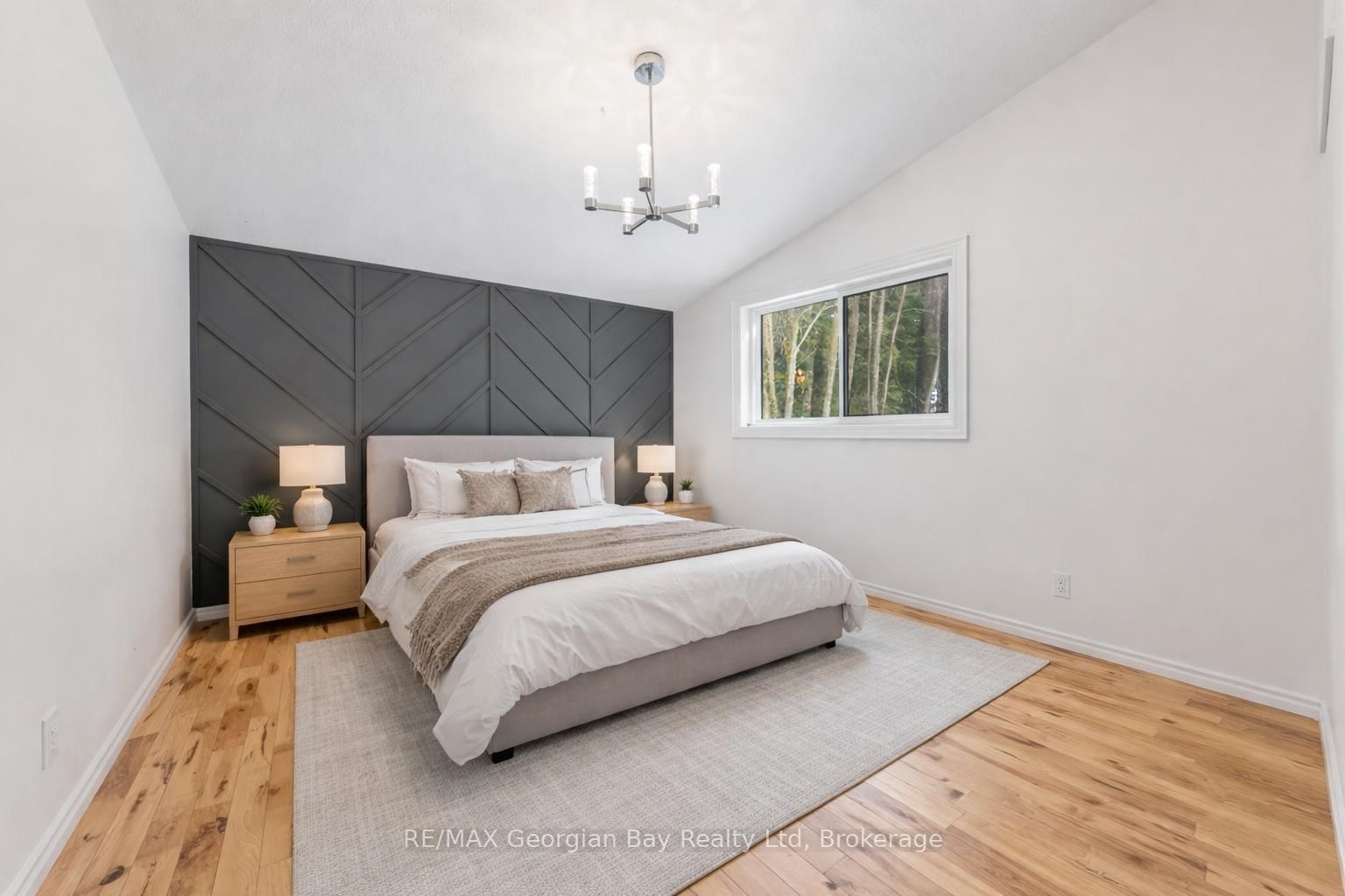 1745 Twin Oaks Crescent • Severn, ON photo 17