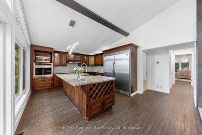 1745 Twin Oaks Crescent • Severn, ON photo 9