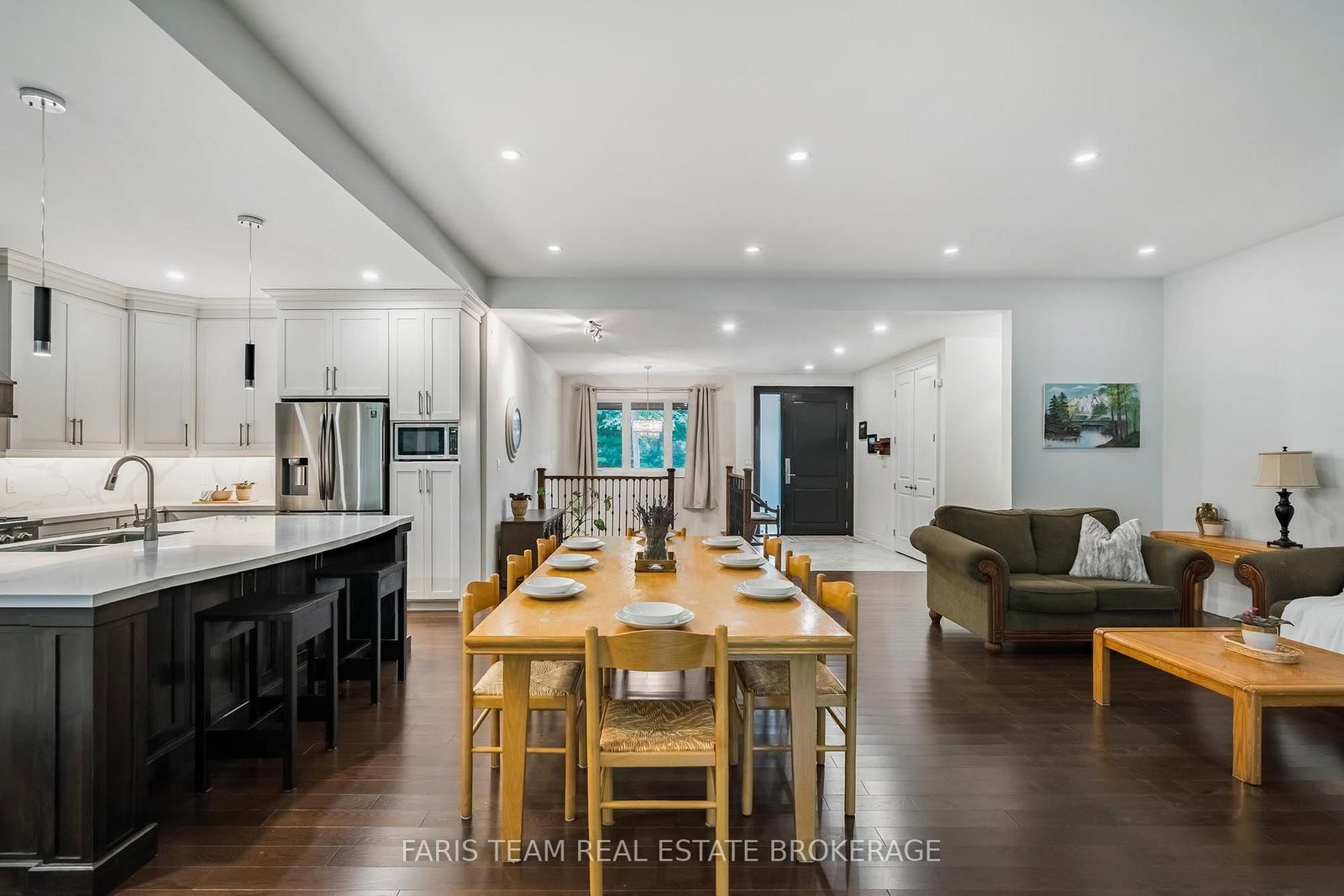 34 Oakwood Avenue • Tiny, ON photo 14
