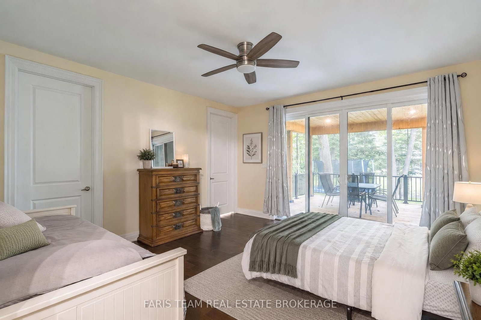 34 Oakwood Avenue • Tiny, ON photo 19