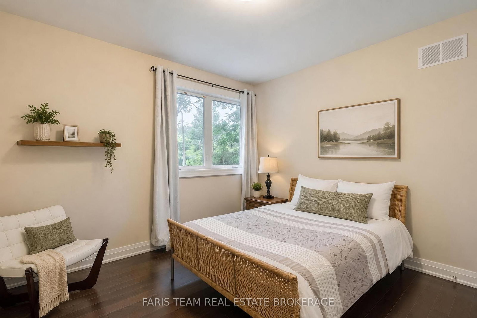 34 Oakwood Avenue • Tiny, ON photo 23