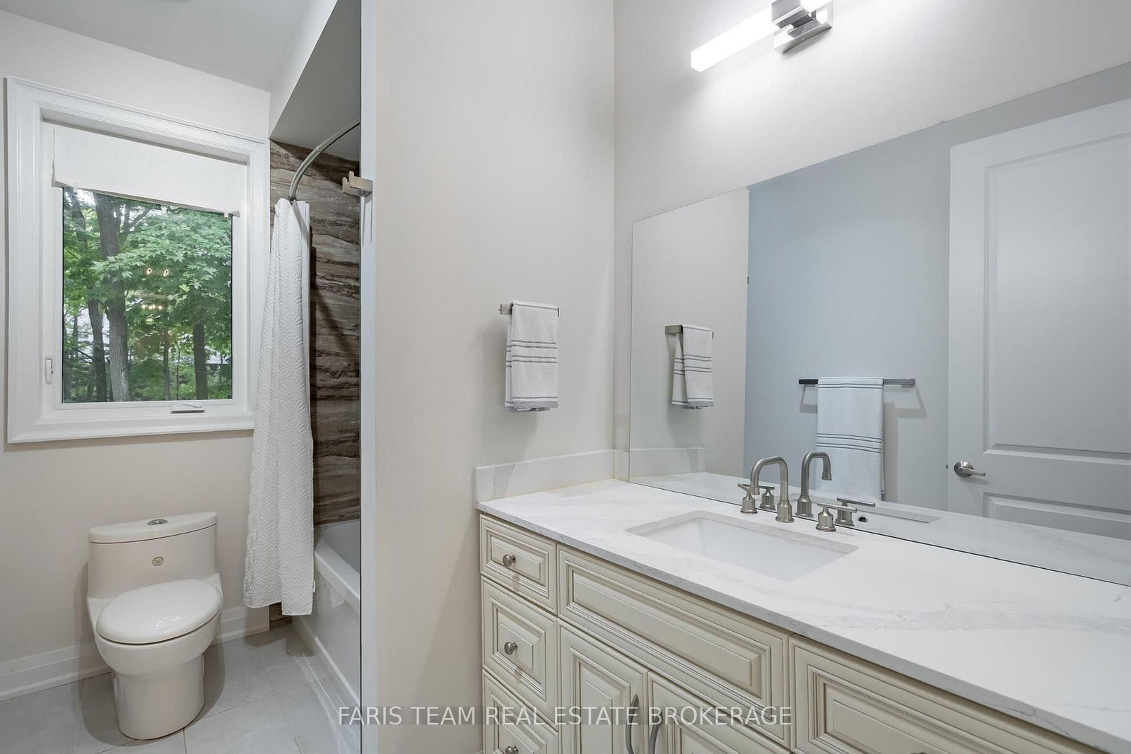 34 Oakwood Avenue • Tiny, ON photo 25