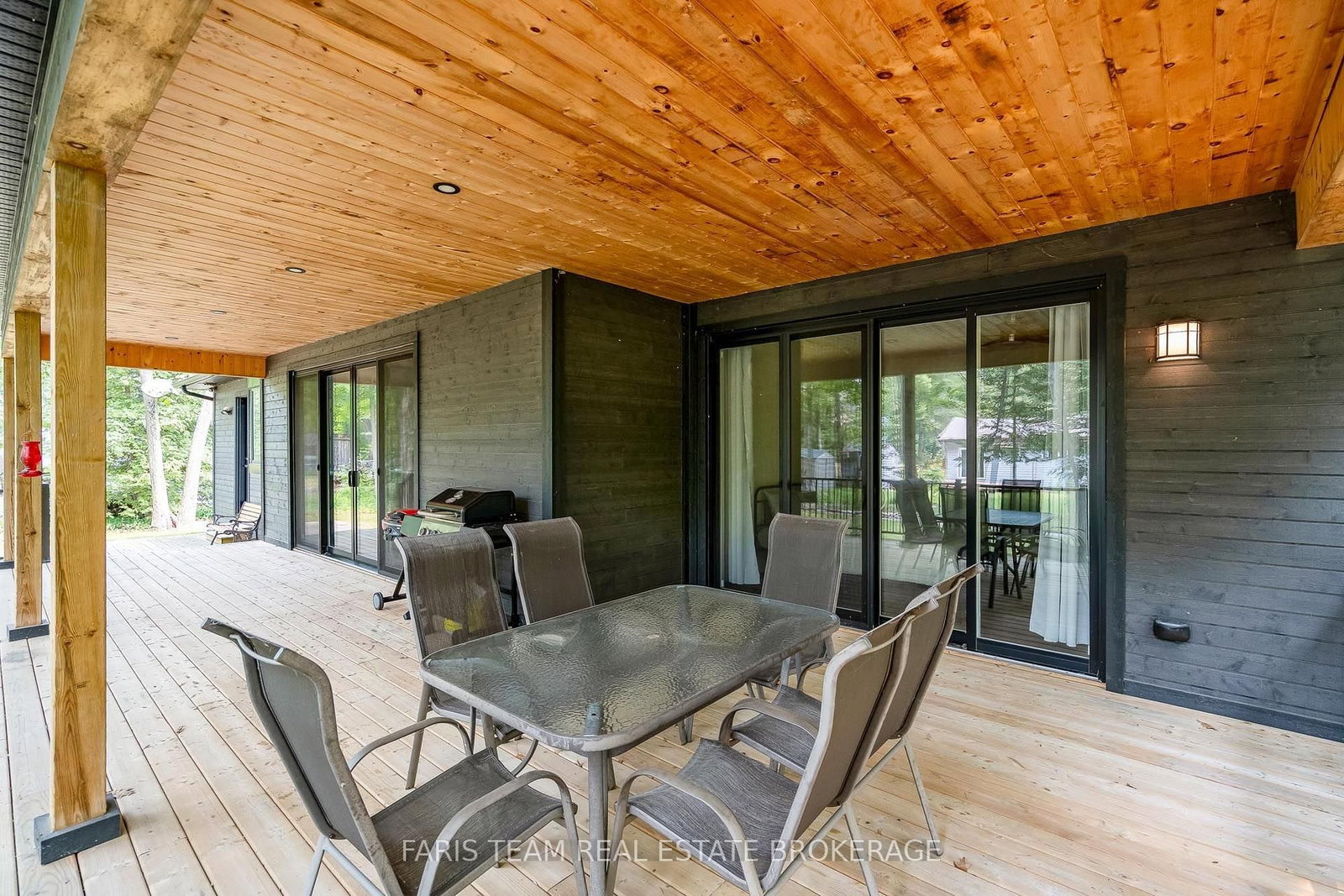 34 Oakwood Avenue • Tiny, ON photo 31