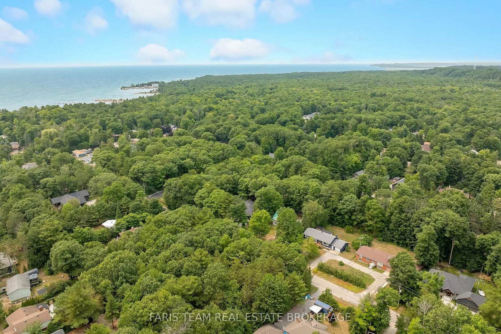 34 Oakwood Avenue • Tiny, ON photo 38