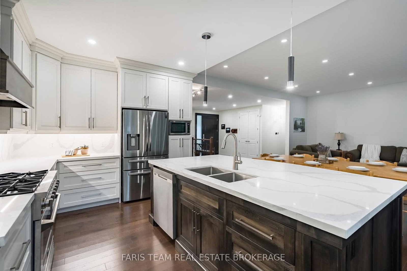 34 Oakwood Avenue • Tiny, ON photo 8