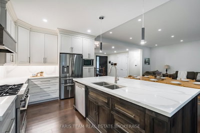 34 Oakwood Avenue • Tiny, ON photo 8