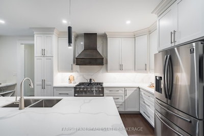 34 Oakwood Avenue • Tiny, ON photo 9