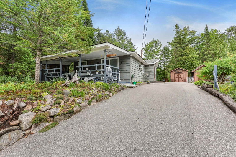 1085 River Road E
