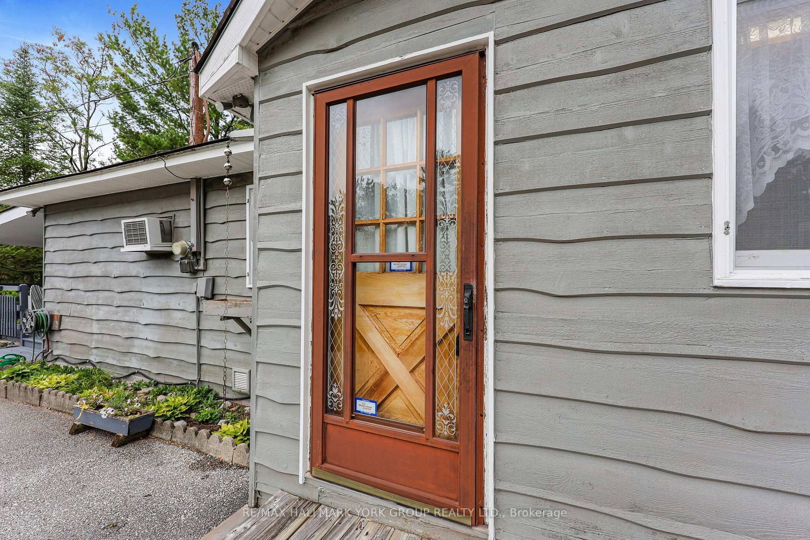 1085 River Road E • Wasaga Beach, ON photo 4