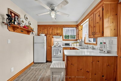 1085 River Road E • Wasaga Beach, ON photo 8