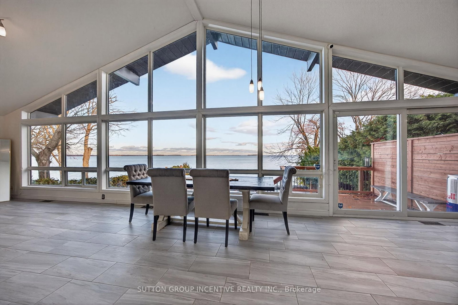 211 Moon Point Drive • Oro-Medonte, ON photo 4