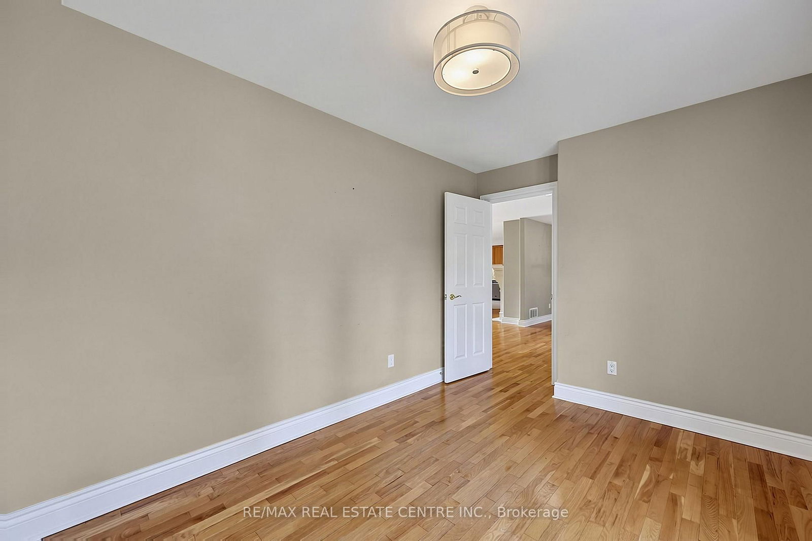 1603 WEDGEWOOD Drive • Wasaga Beach, ON photo 32