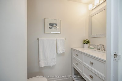 414 Blake Street • #706 • Barrie, ON photo 4