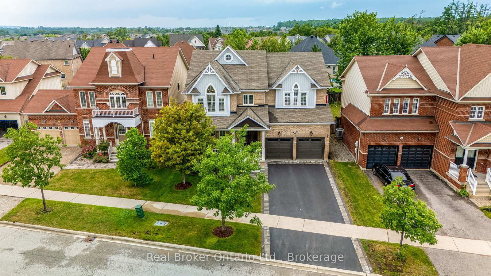 50 The Queensway • Barrie, ON photo 1