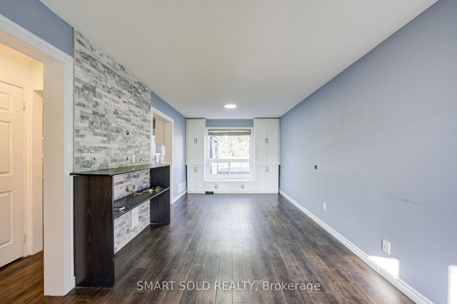 90 Moon Drive • Barrie, ON photo 10