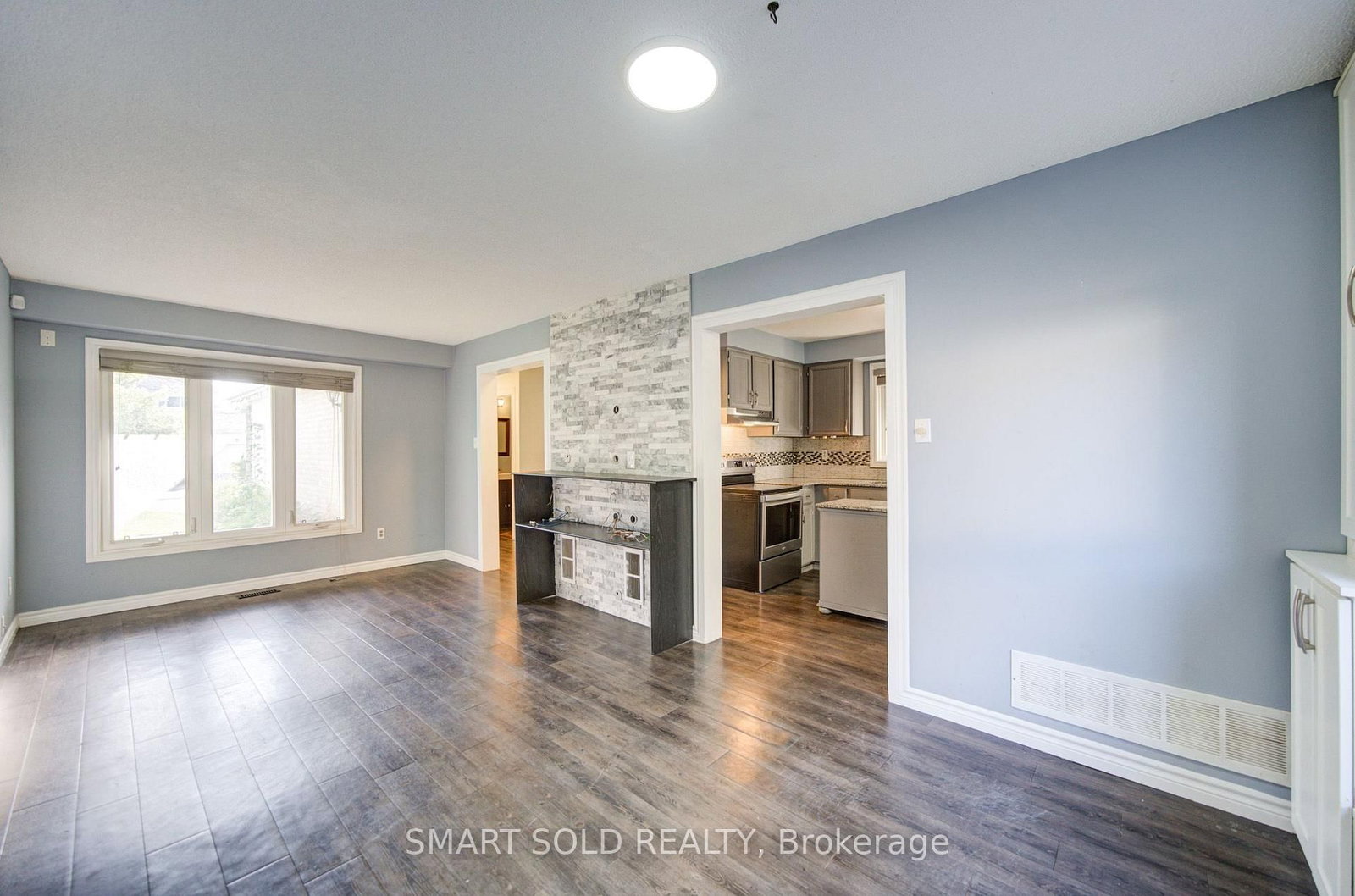 90 Moon Drive • Barrie, ON photo 12