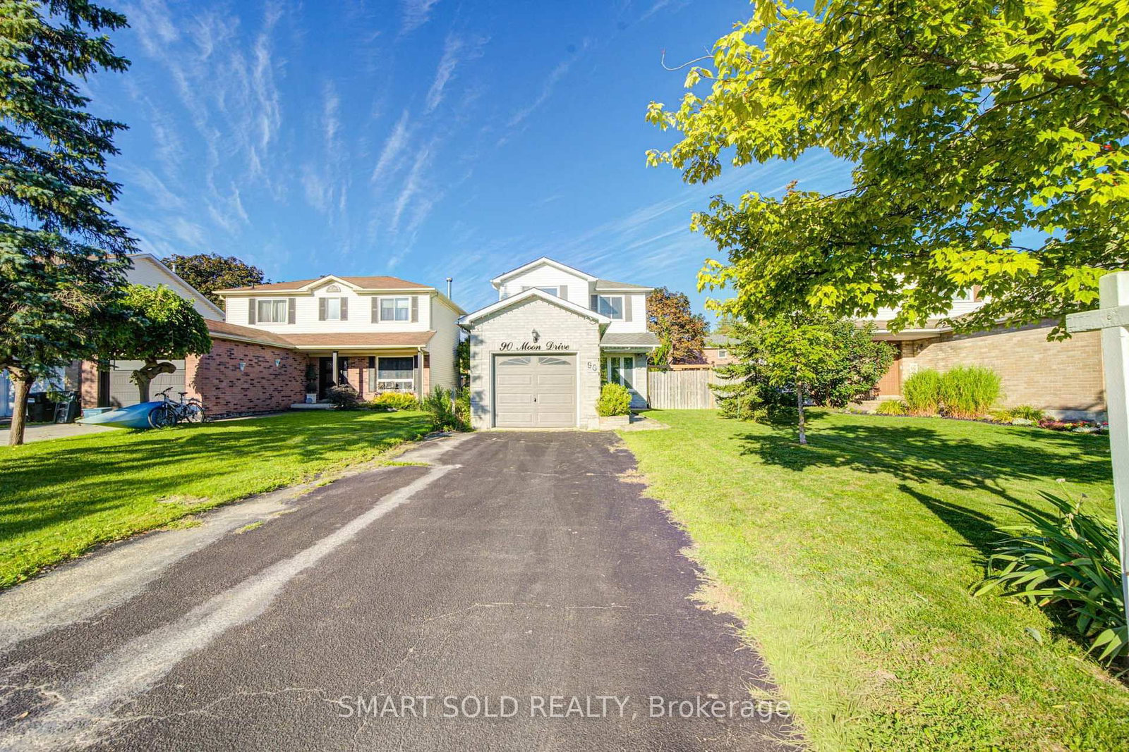 90 Moon Drive • Barrie, ON photo 4