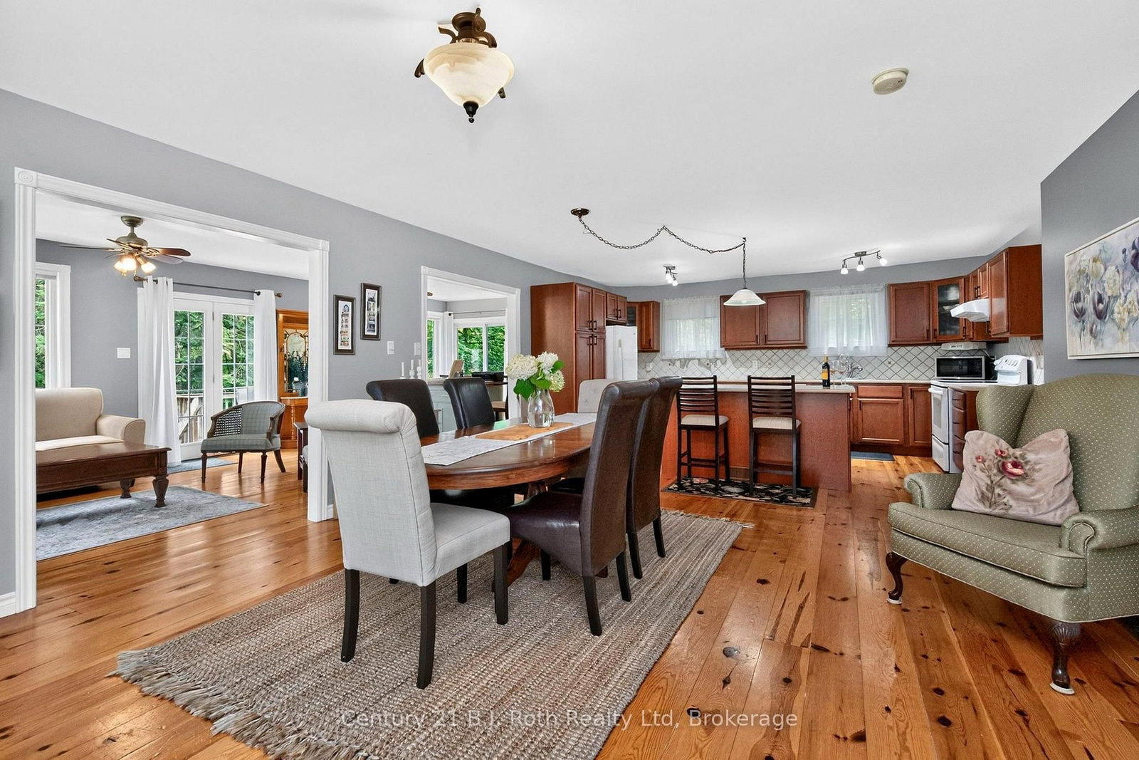 24 Crescent Drive • Tay, ON photo 10