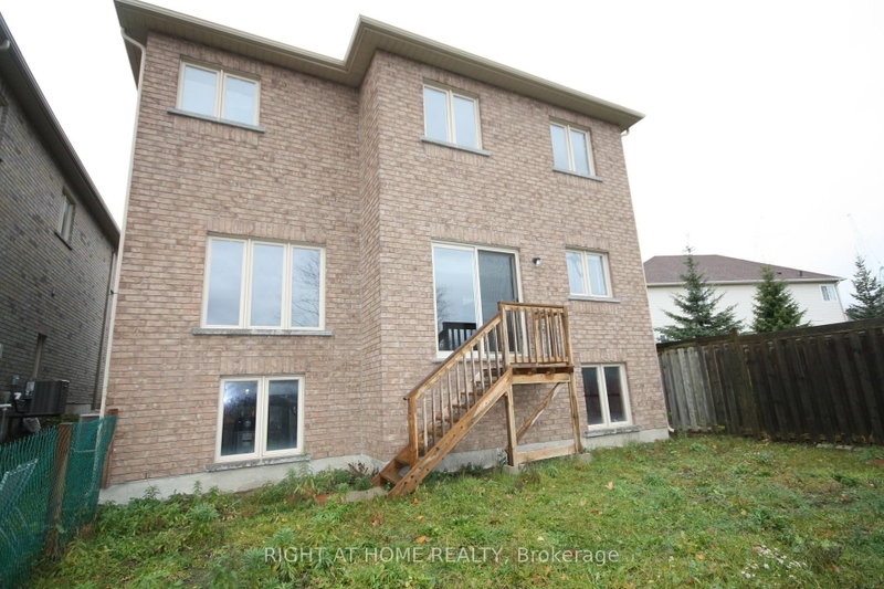 66 White Crescent